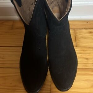 Tecovas Lucy Booties Suede